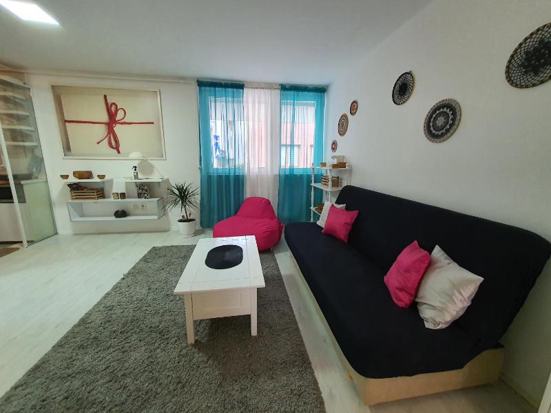 Studio apartment MA - image 8