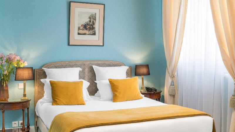 Standard Double Room image 3
