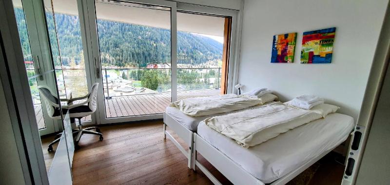 Apartment with Mountain View image 3