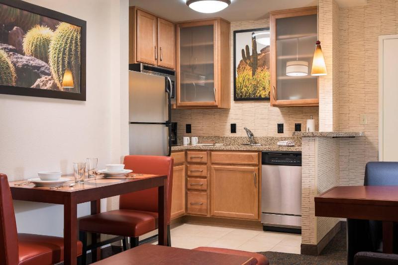 One-Bedroom King Suite image 3