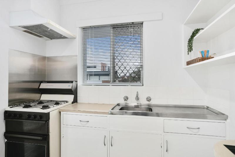 Malibu Apartments - Perth - image 14