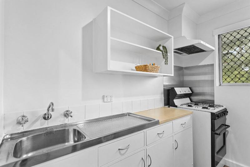 Malibu Apartments - Perth - image 16