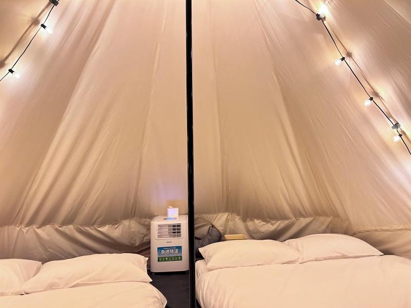 Touching Camping - image 24