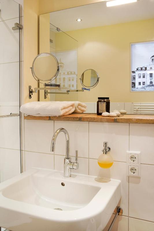Premium Double Room image 1