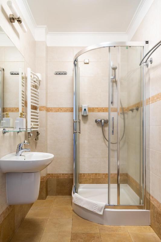 Twin Room image 1