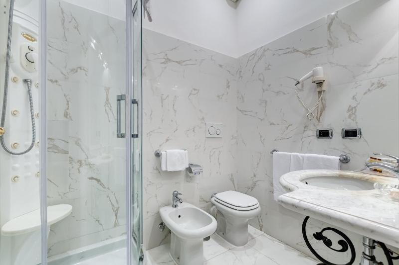 Triple Room image 2