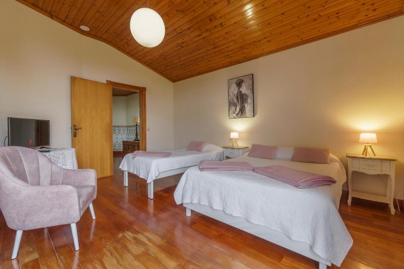 Triple Room with Private Bathroom image 1