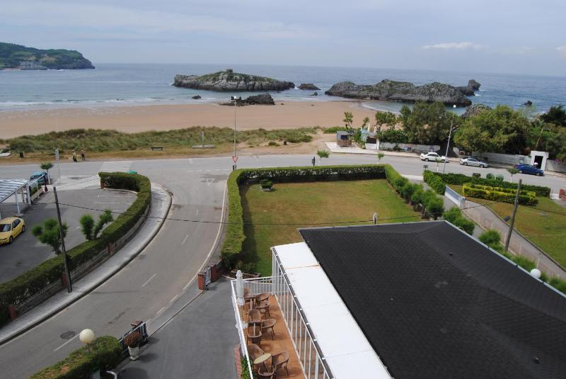 Double Room with Sea View image 1