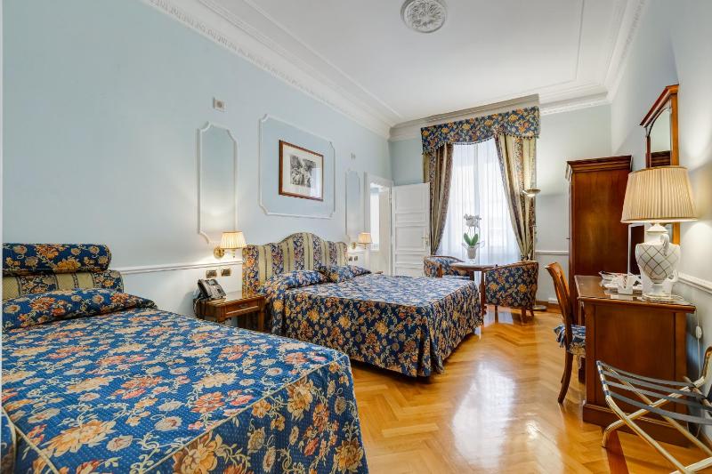Superior Triple Room image 1