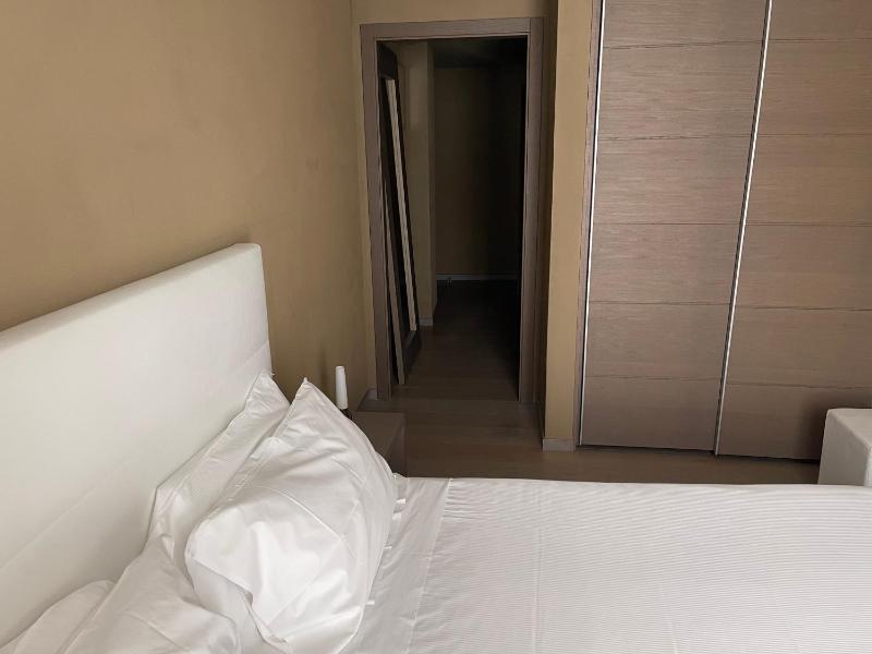 Double or Twin Room with Lake View image 4