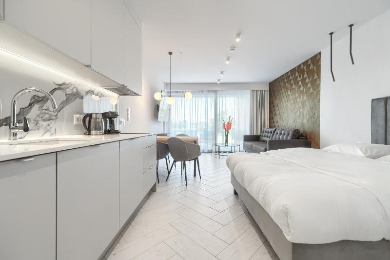 Sea & Lake - City Apartments - image 13