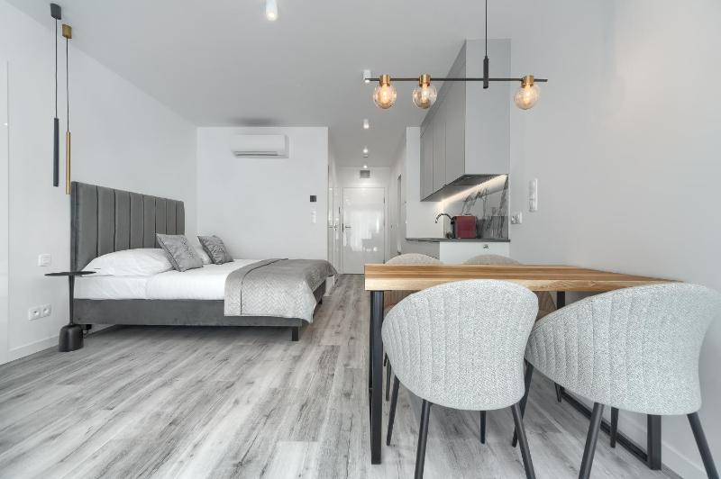 Sea & Lake - City Apartments - image 23