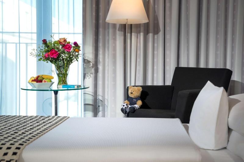 Standard Double or Twin Room image 4