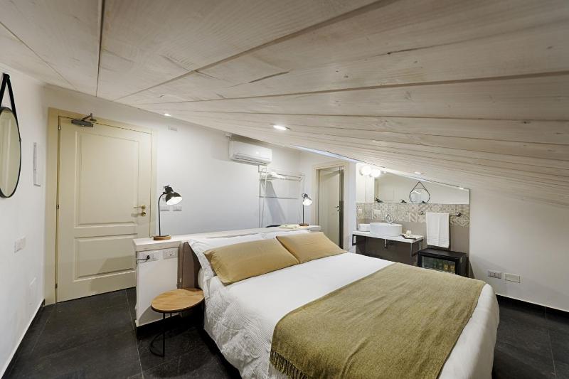 Economy Attic Double Room image 1