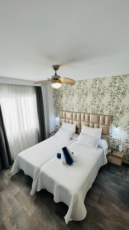 Bajondillo Beach Cozy Inns - image 33