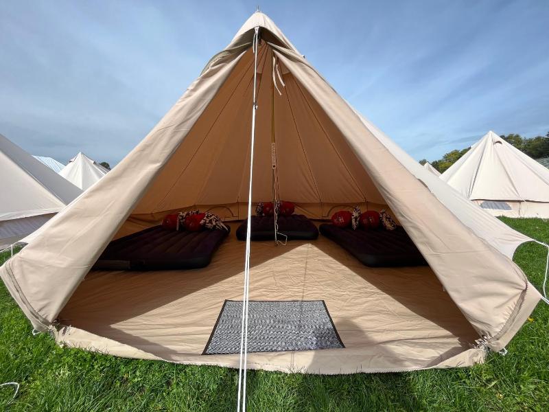 Tent (6 Adults)  image 4