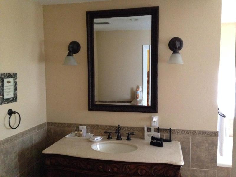 Pineapple Suite image 2