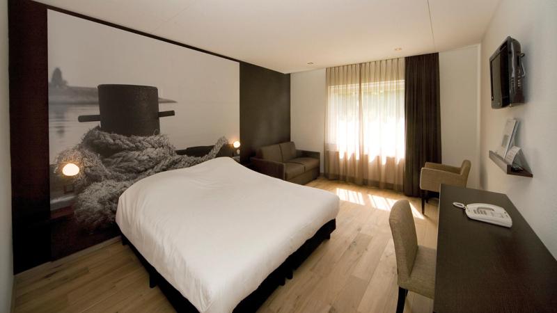 Deluxe Double Room image 1