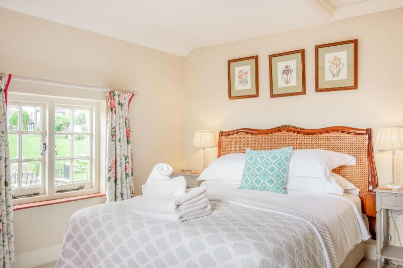 Double Room with Private Bathroom image 1