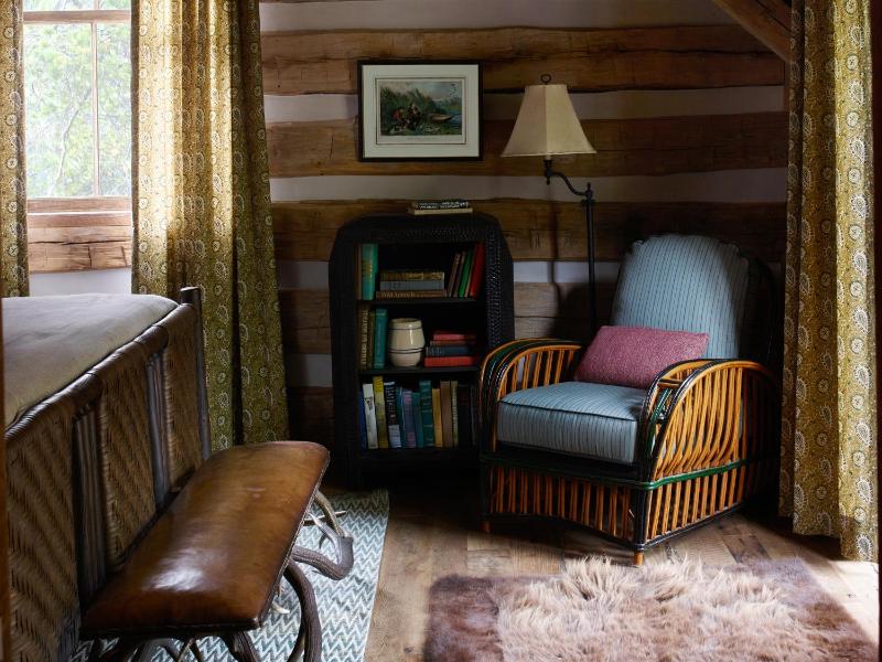 Three-Bedroom House image 2