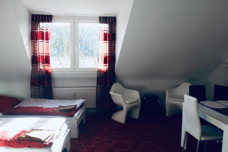 Studio Apartment (2 Adults) image 3