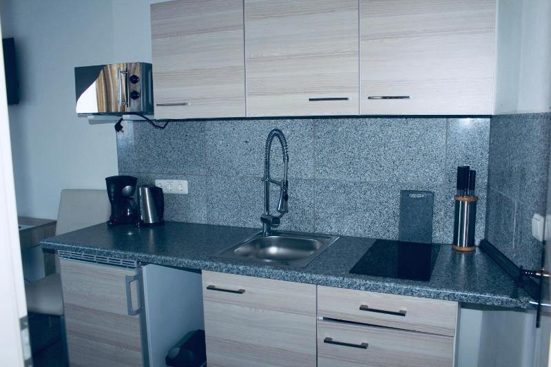 Standard Apartment double bed image 3