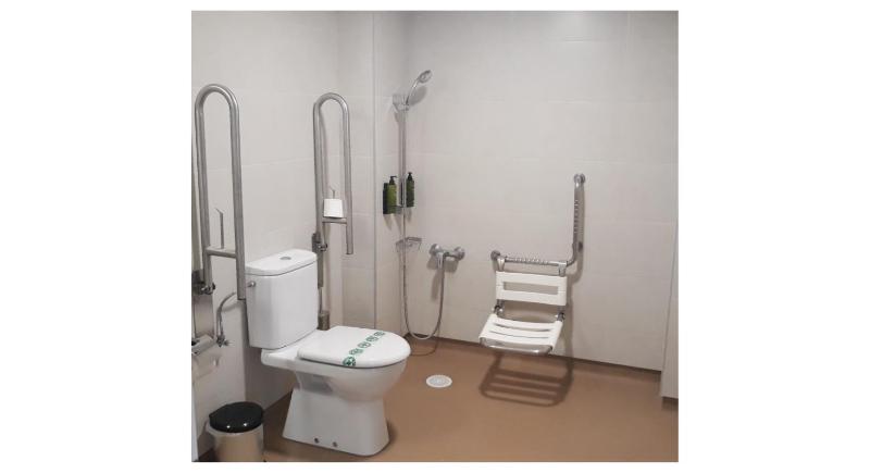 Double Room - Disability Access image 2