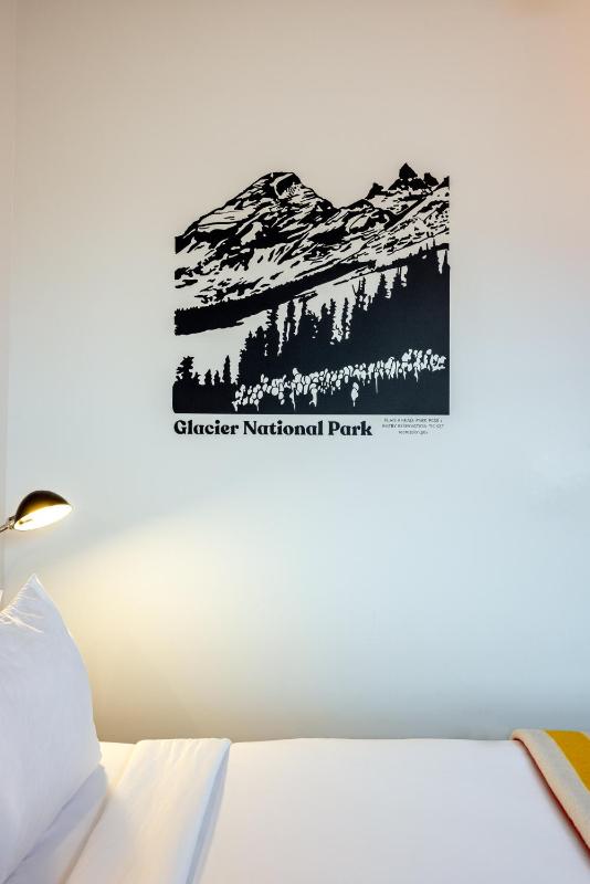 King Room image 3