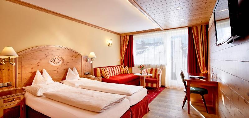Junior Suite with Garden View image 1