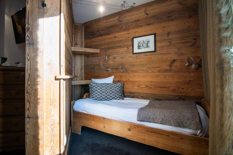 Triple Room Cocoon with Spa Access image 4