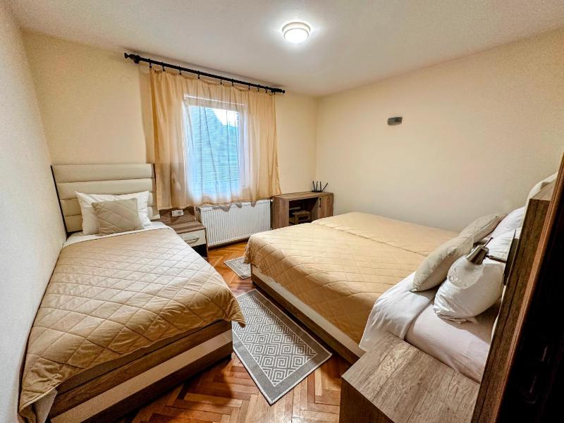 One-Bedroom Apartment image 4