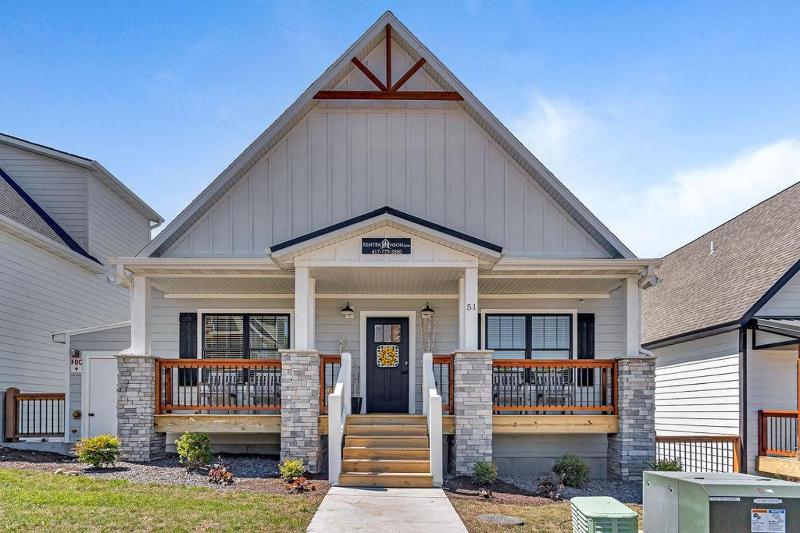 Four-Bedroom Holiday Home image 2