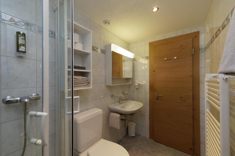 Double Room with Balcony image 3