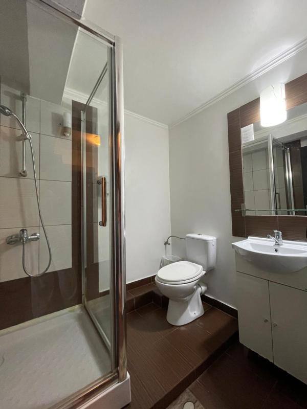 Double or Twin Room image 4