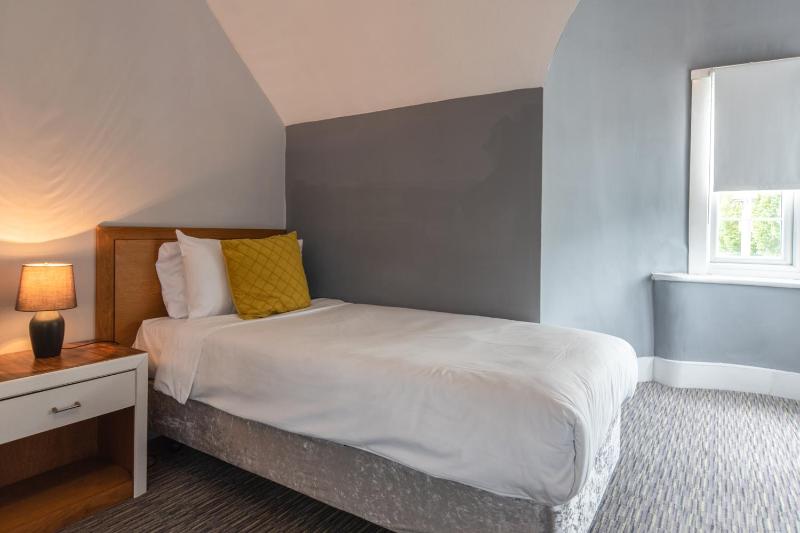 Single Room image 3