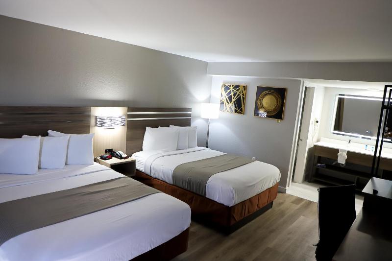 Deluxe Double Room with Shower image 3