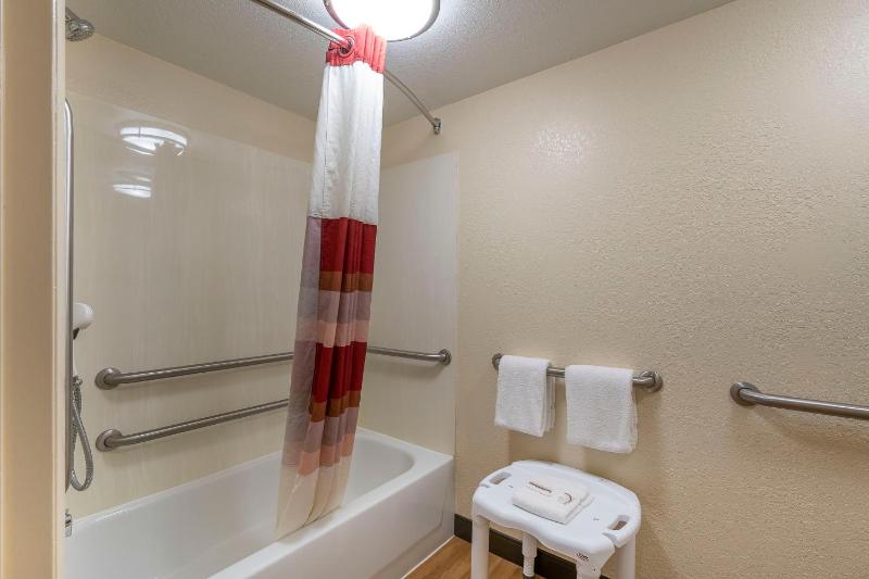 Suite King Room Disability Access Smoke Free image 2