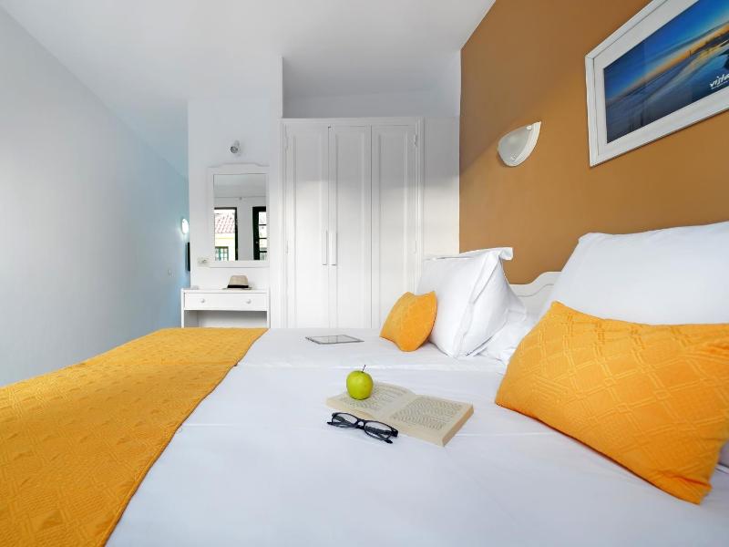 One-Bedroom Bungalow (2 Adults + 1 Child) image 1