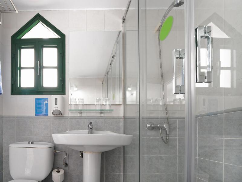 Two-Bedroom Bungalow (5 Adults) image 4