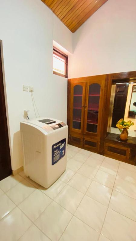 RED ROSE HOLIDAY HOUSE - image 15