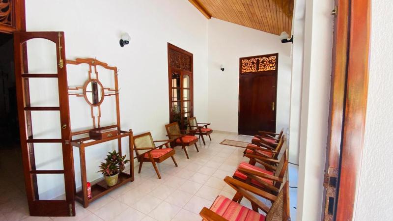 RED ROSE HOLIDAY HOUSE - image 3