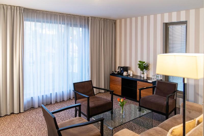 Classic Suite image 2