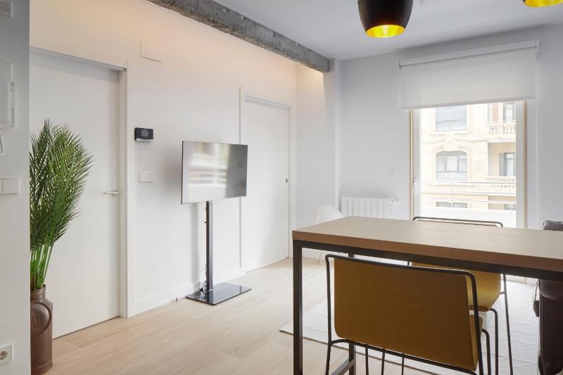 Jazzaldi Suite by FeelFree Rentals - image 8
