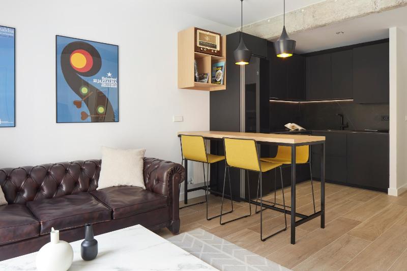 Jazzaldi Suite by FeelFree Rentals - image 19
