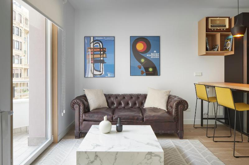 Jazzaldi Suite by FeelFree Rentals - image 13