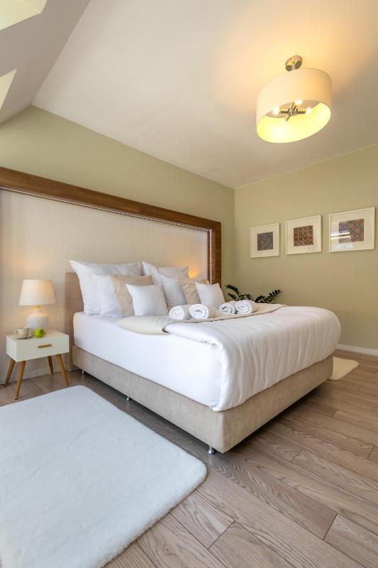 Apartament 24 AbsyntApart Rynek Wrocław - image 36