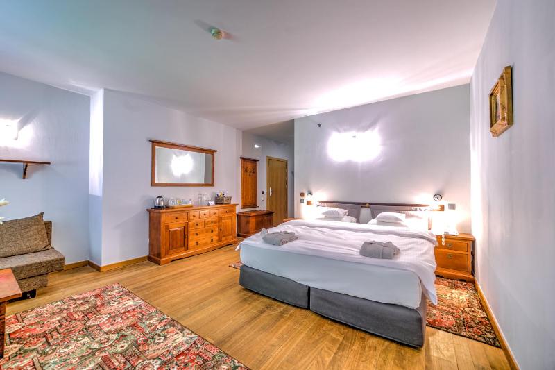 Budget Double Room image 3