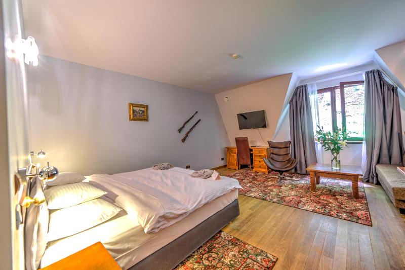 Budget Double Room image 2