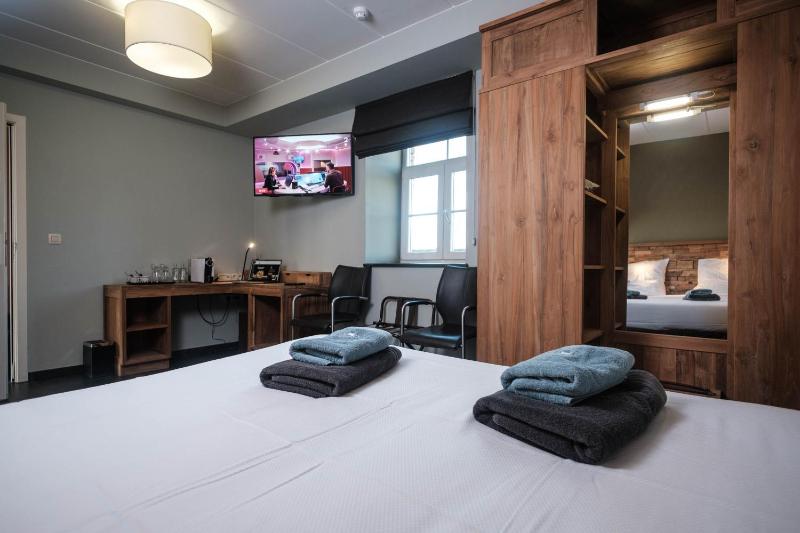 Budget Double Room image 2