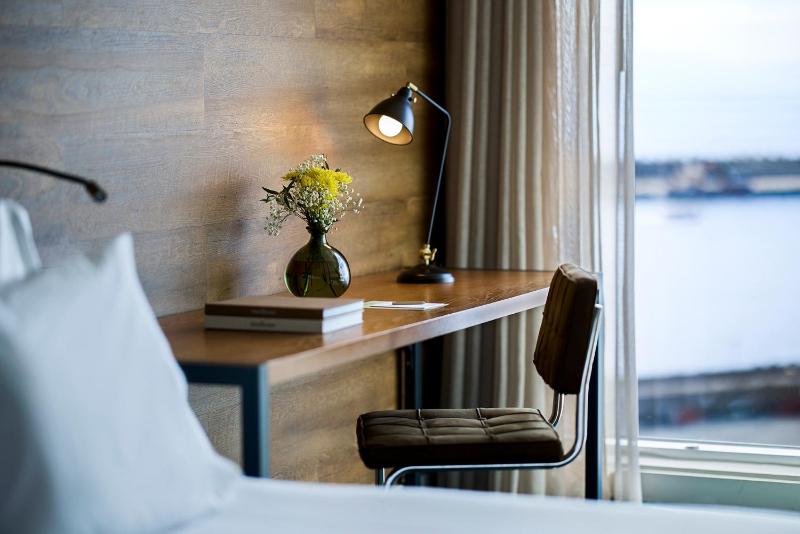 Double Room with Sea View image 3